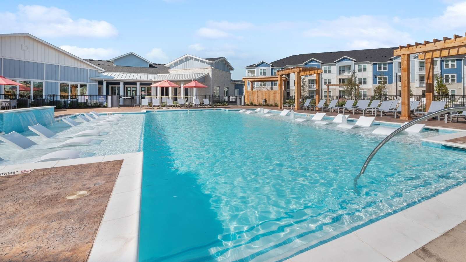Reserve At Ventana Lakes — exterior and grounds