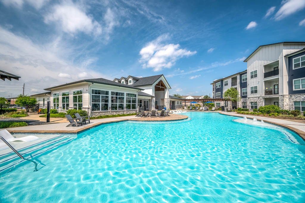 Elation At Grandway West — exterior and grounds