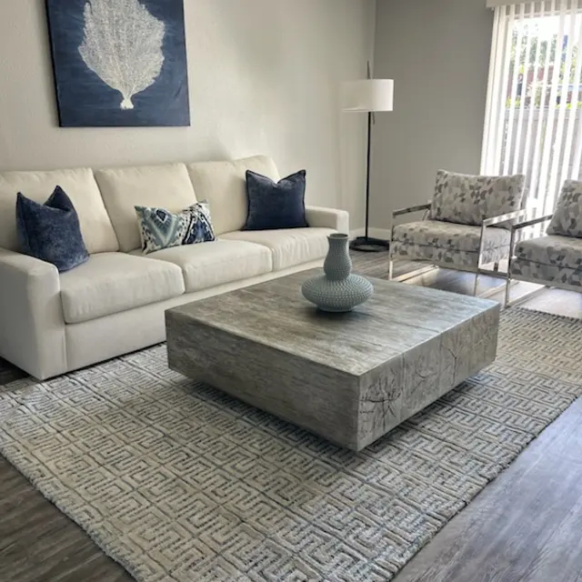 Skylar Pointe photo 2