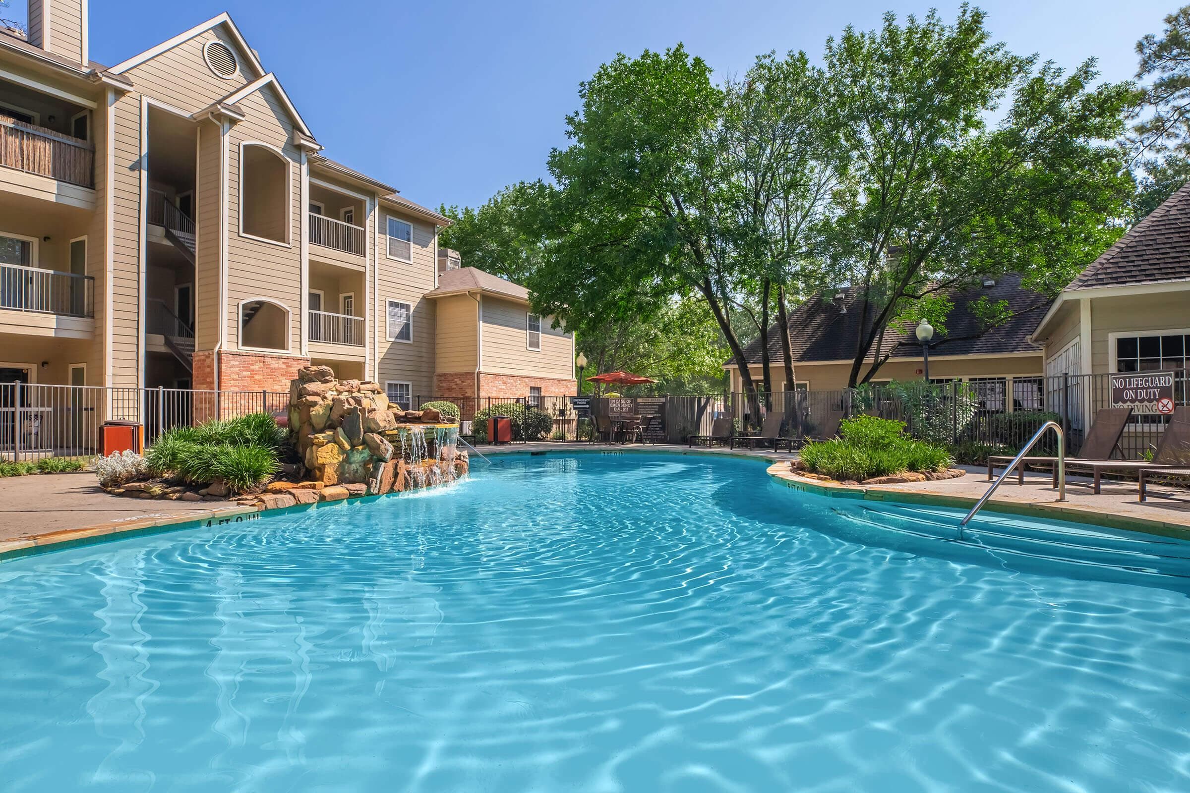 Eagle Crest pool photo