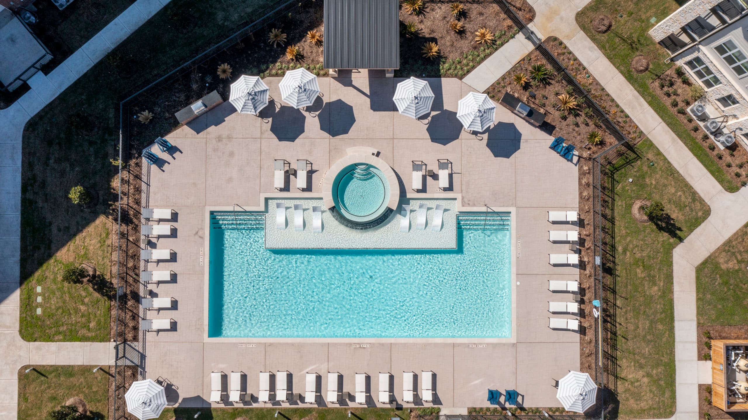 The Waterview — exterior and grounds