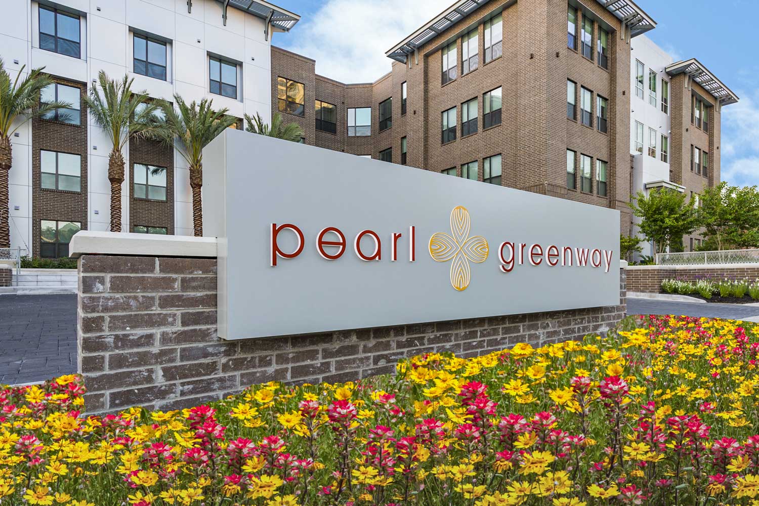 Pearl Greenway — exterior and grounds