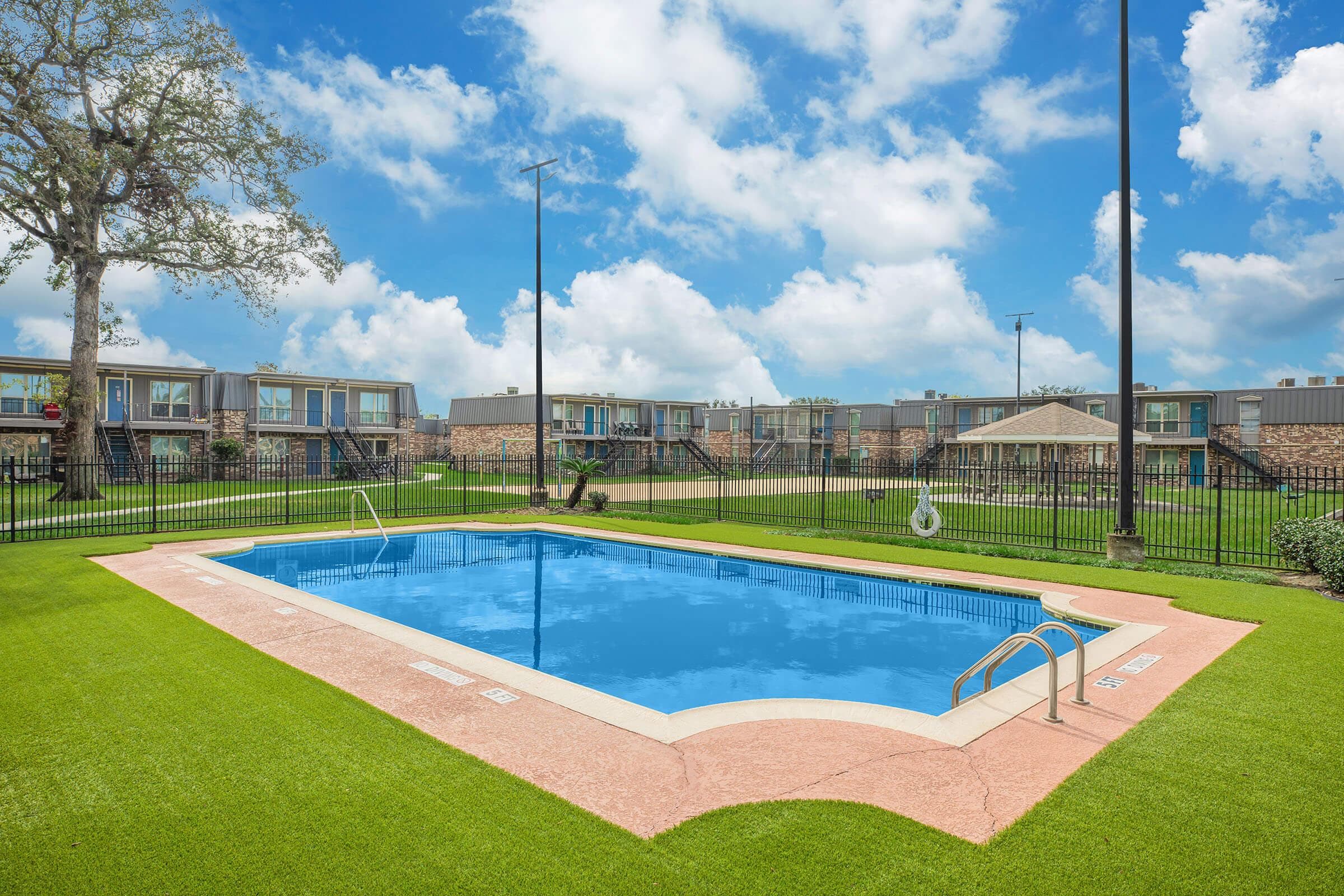 Rollingwood — exterior and grounds