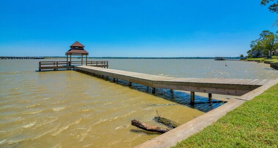 Lake Forest photo 3