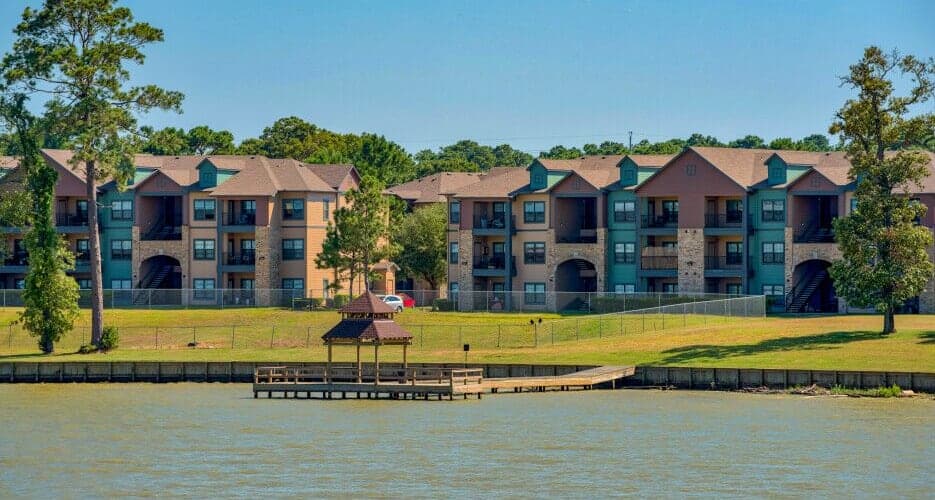 Lake Forest photo 2