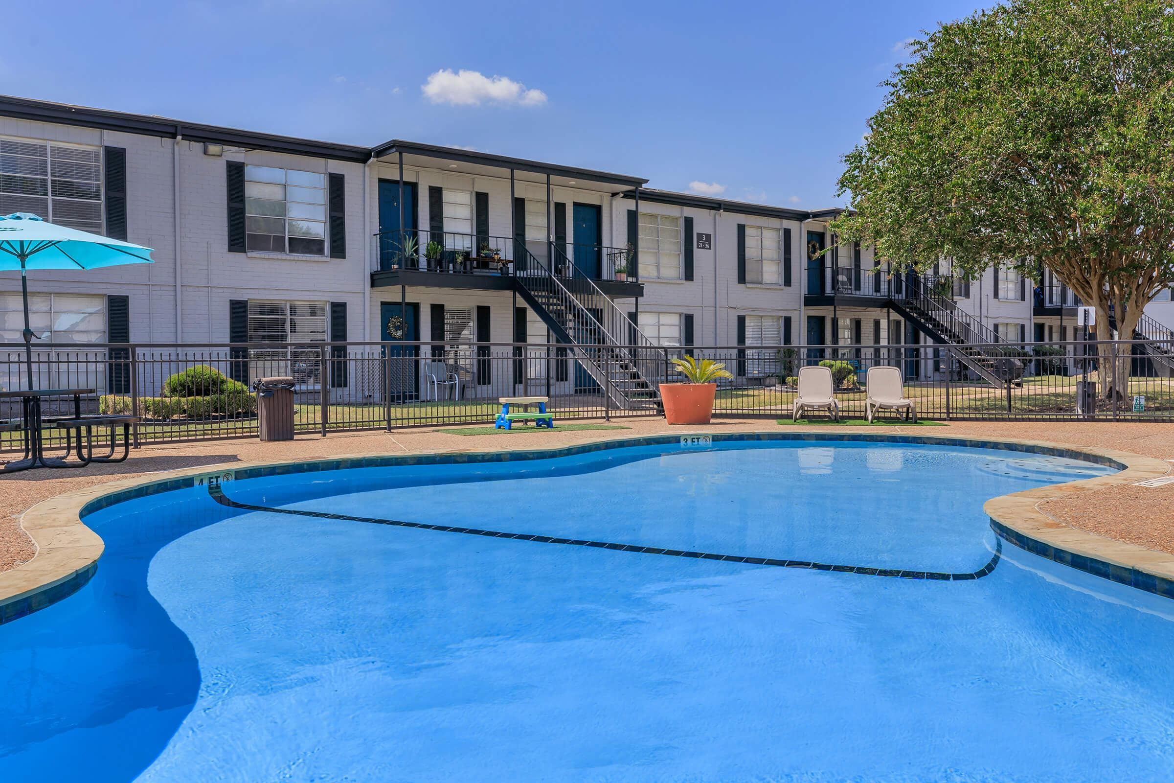 Villas At Braeburn — exterior and grounds