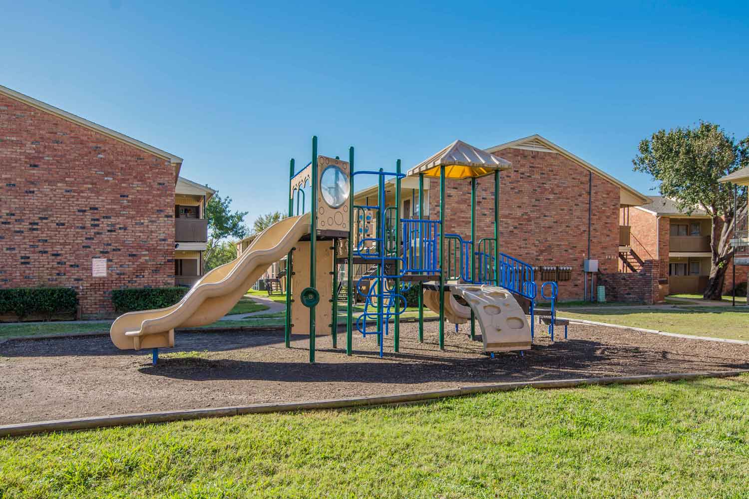 Brays Oaks Village photo 3