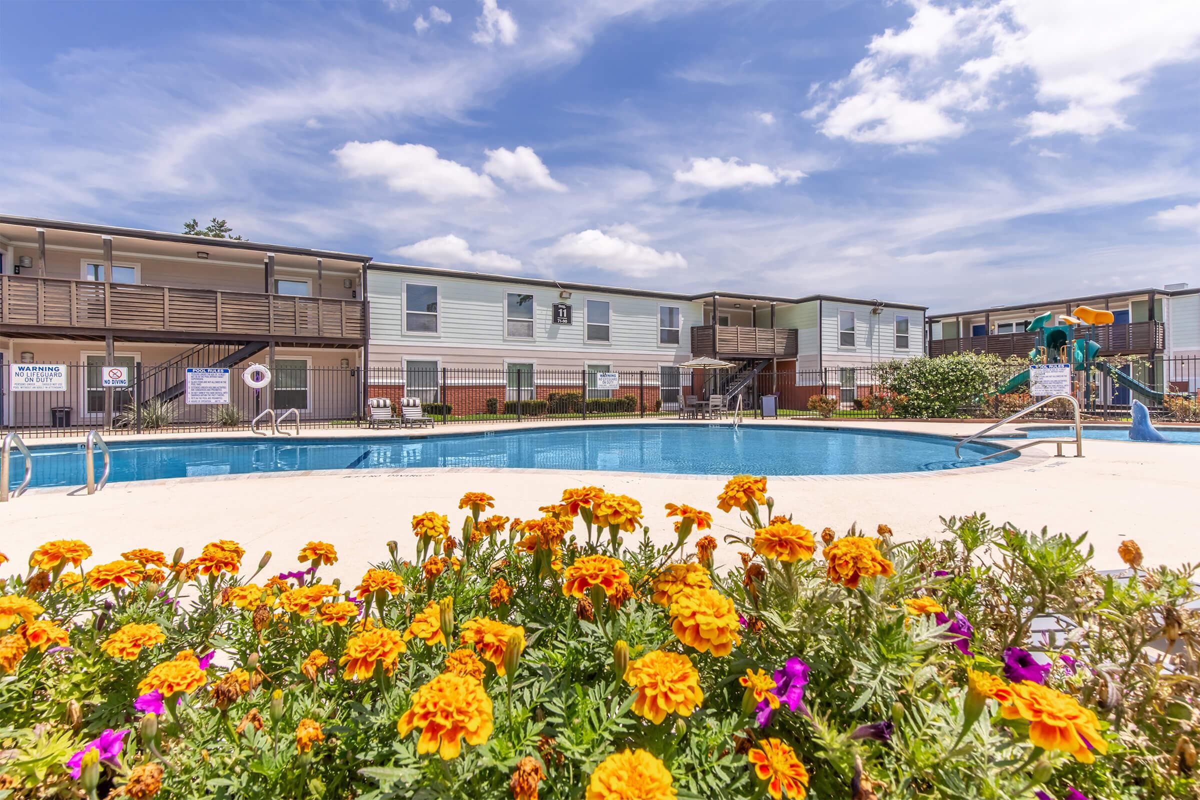 Montabella At Oak Forest — exterior and grounds