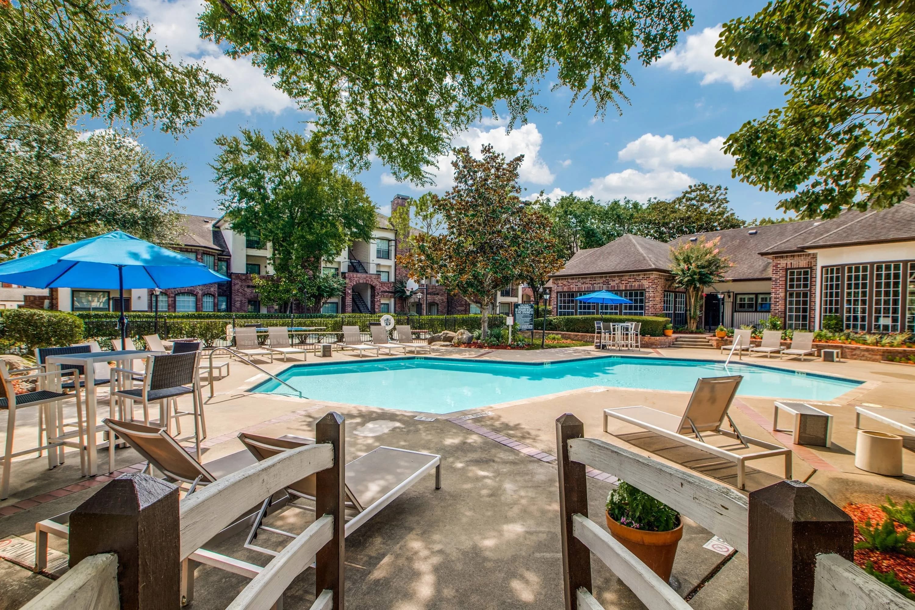 The Henry At Ranchstone — exterior and grounds
