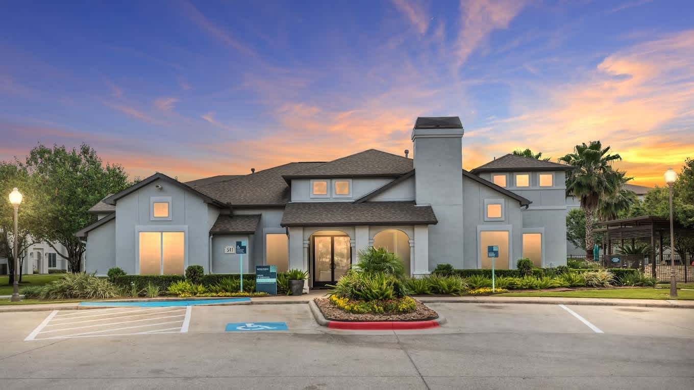 Rosemary — exterior and grounds