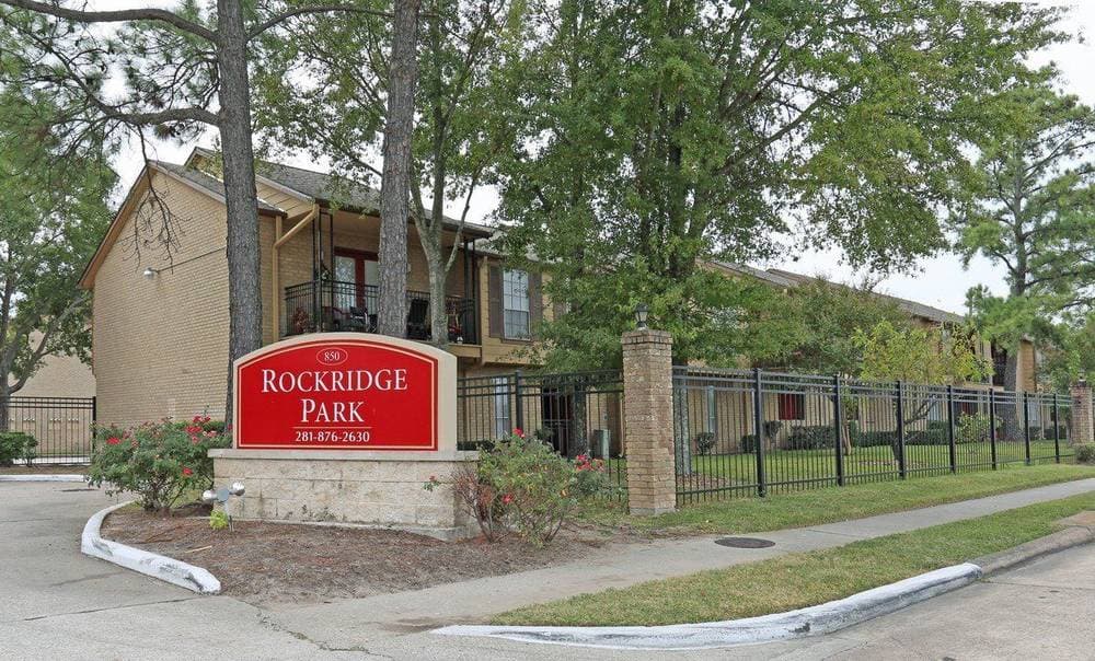 Rockridge Park building exterior photo