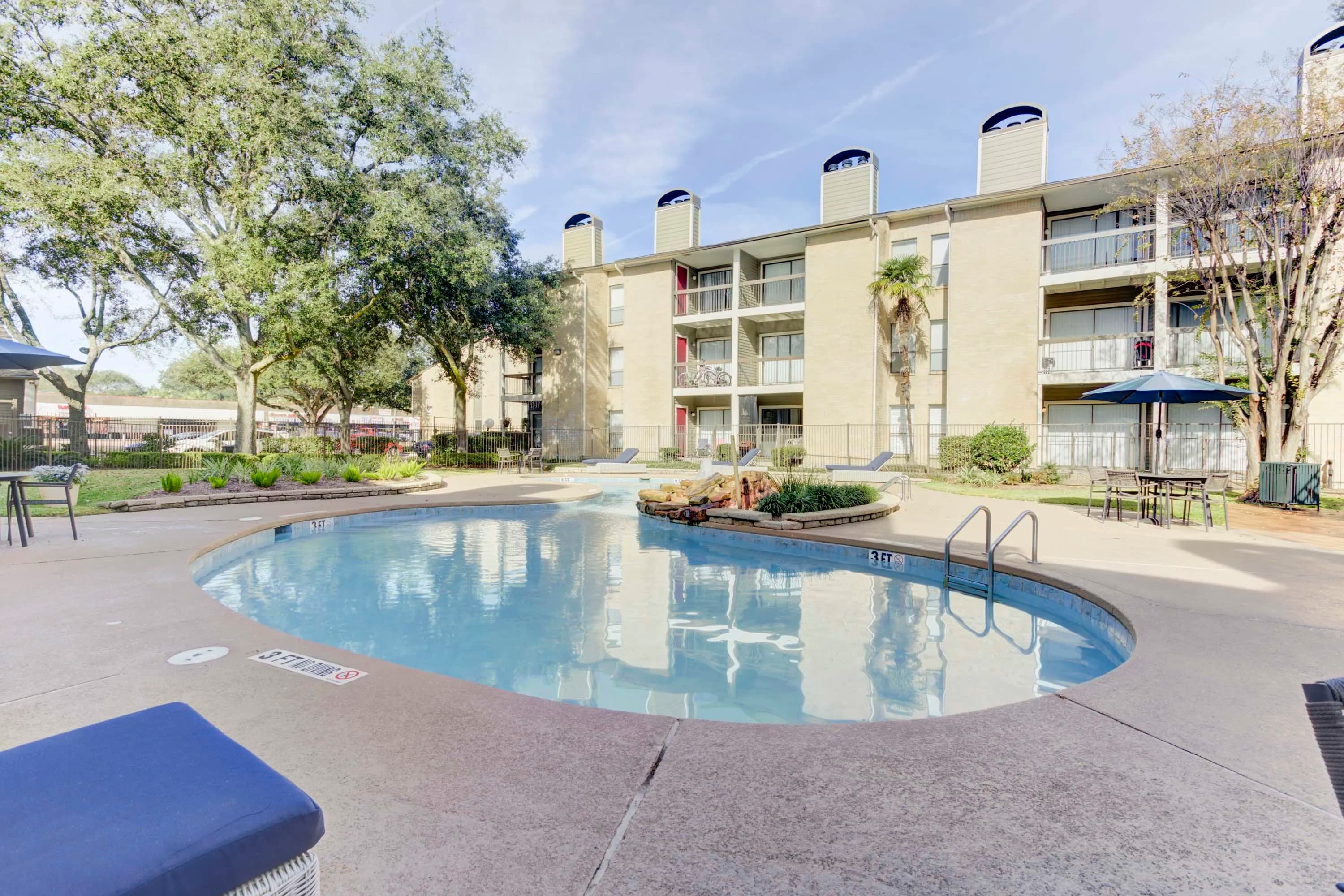 Magnolia Terrace pool photo