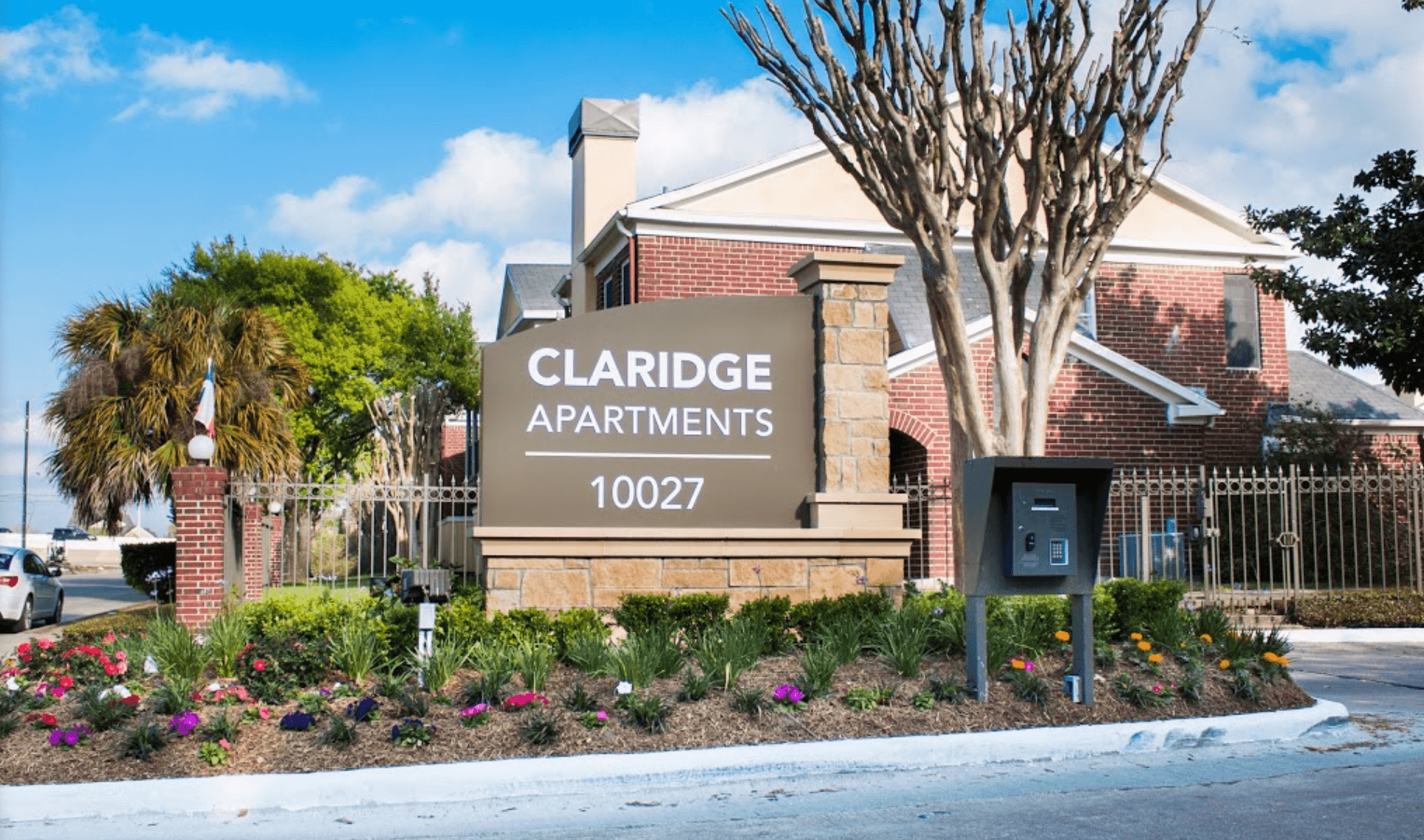 Claridge — exterior and grounds