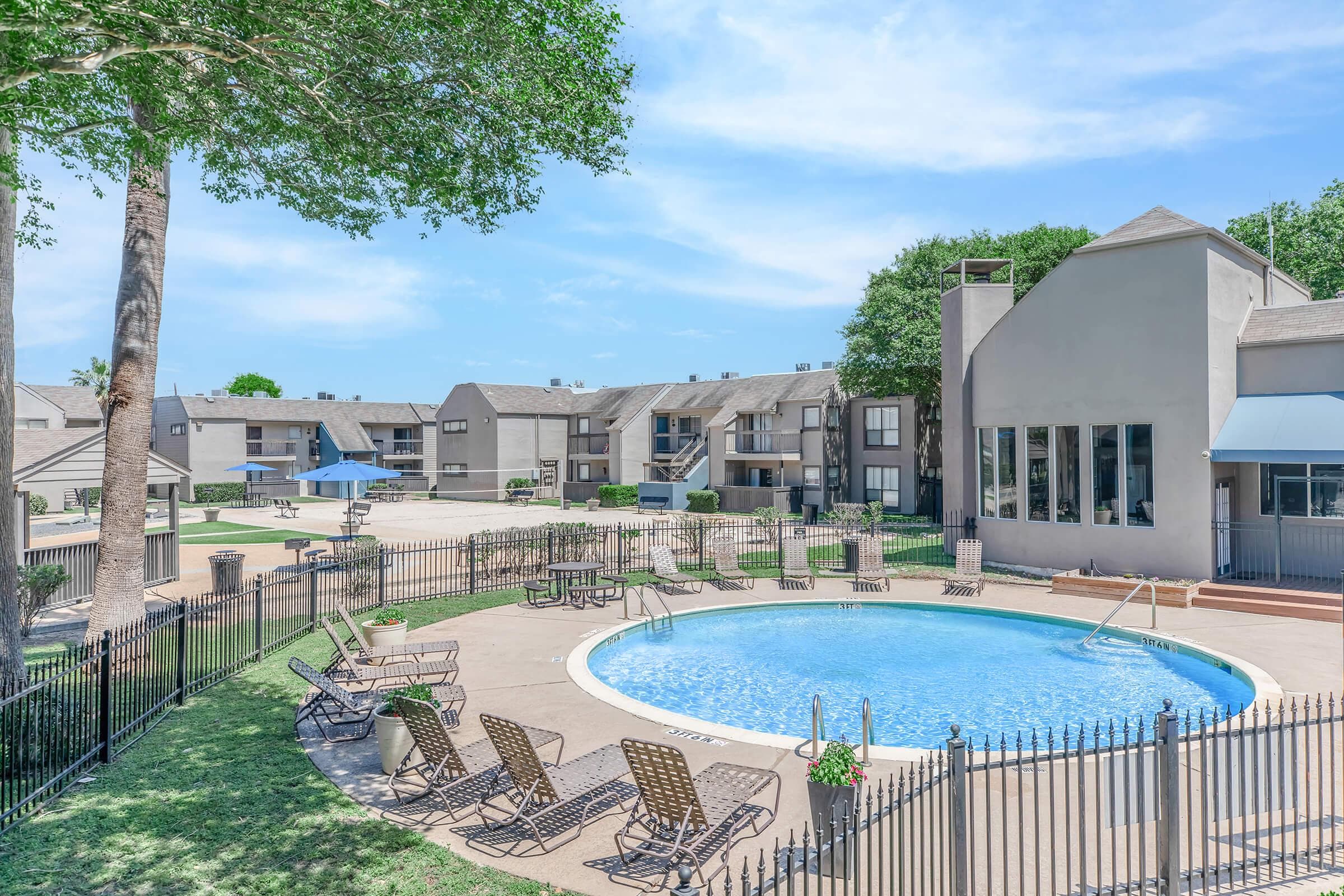 Woodchase — exterior and grounds
