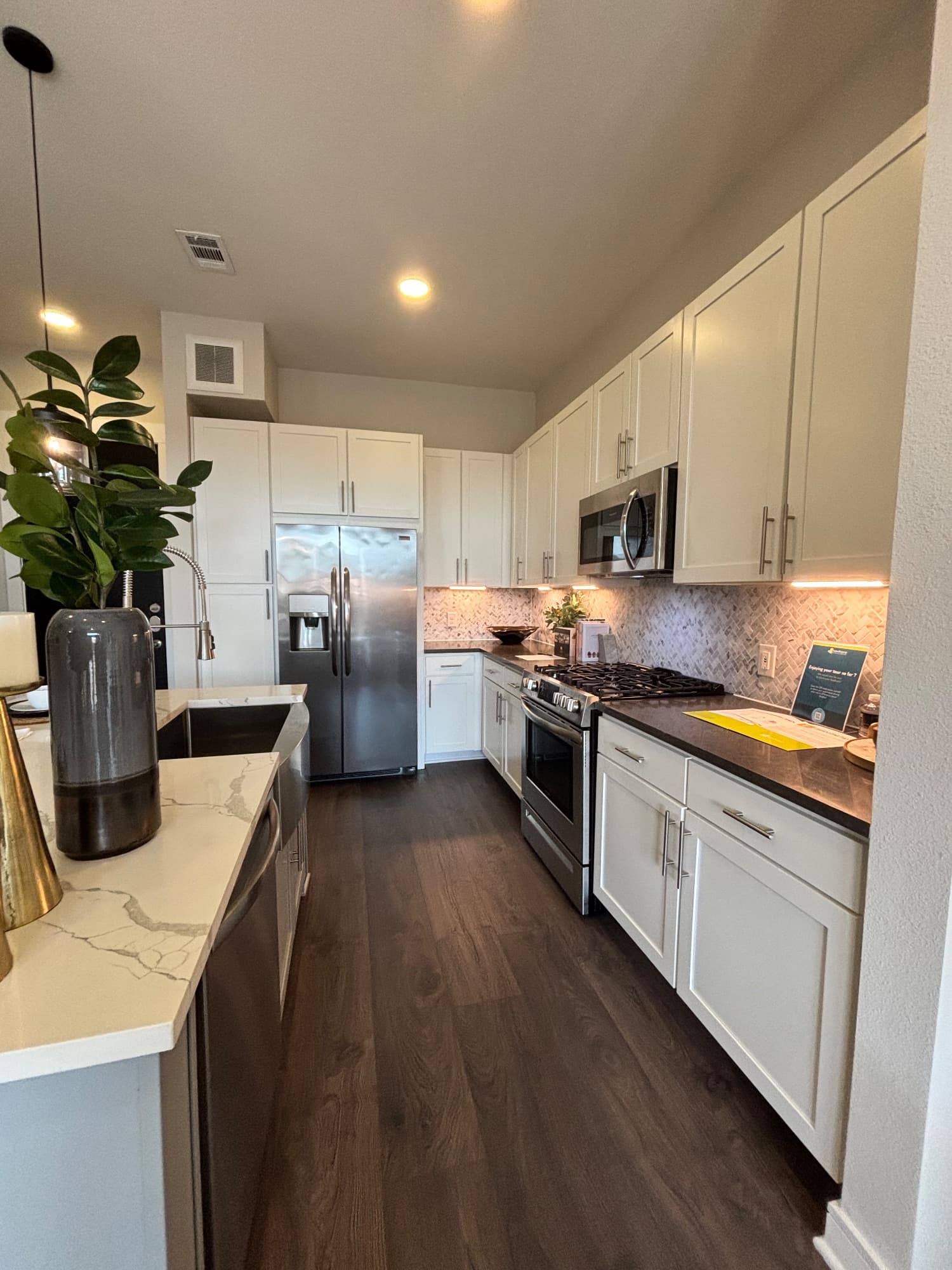 inside 27 Seventy Lower Heights