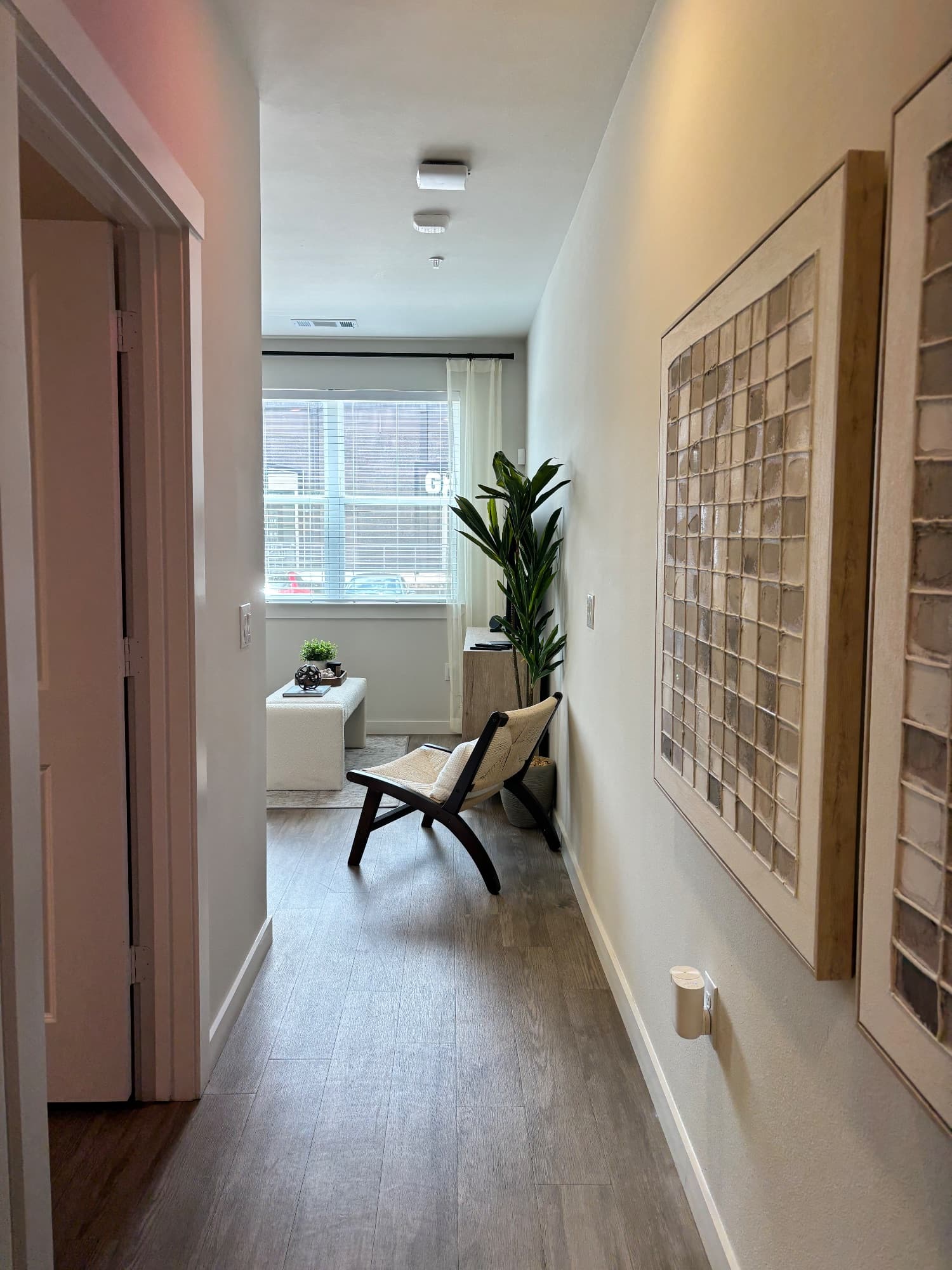 inside Broadstone Oliver
