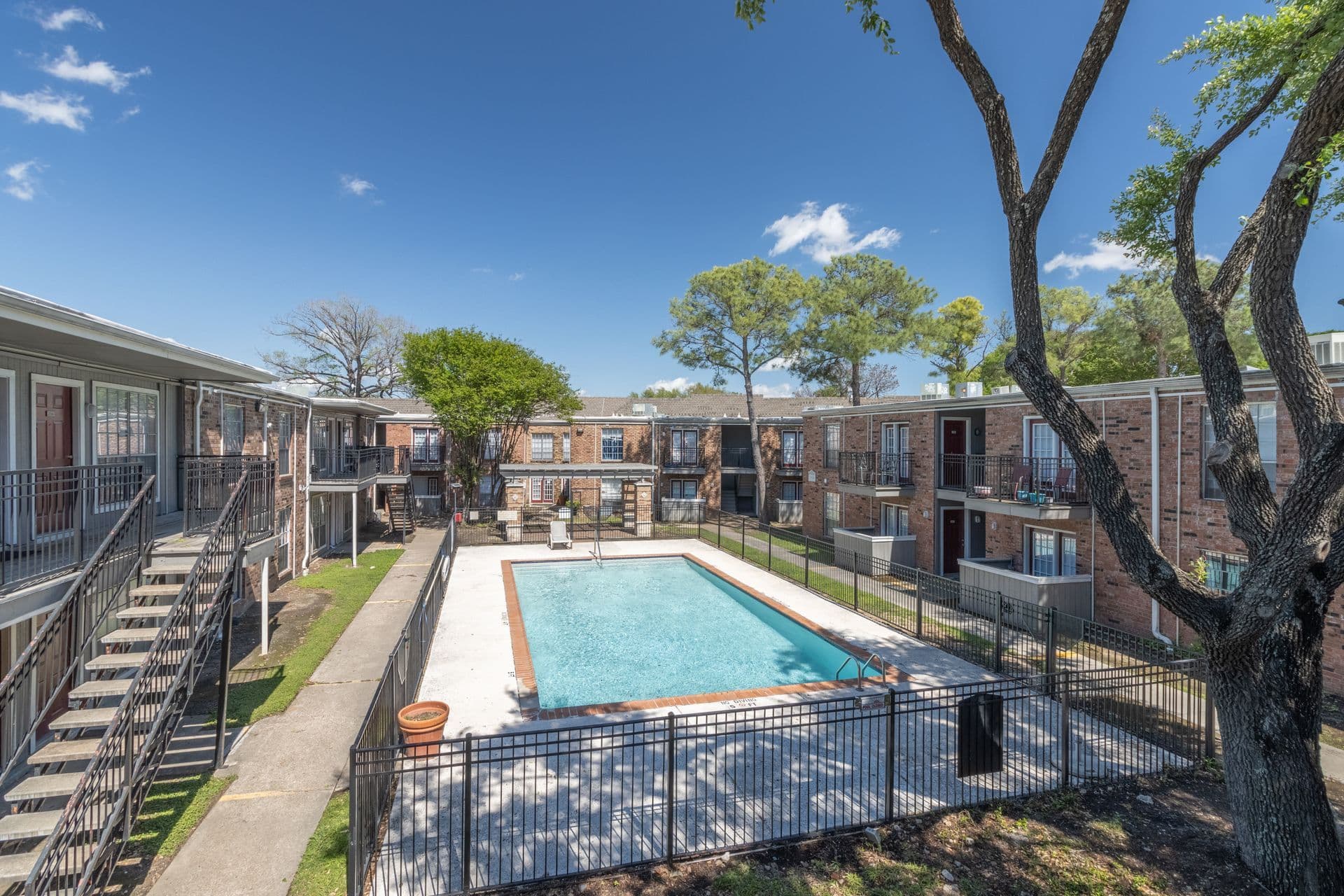 Serena Heights photo 3