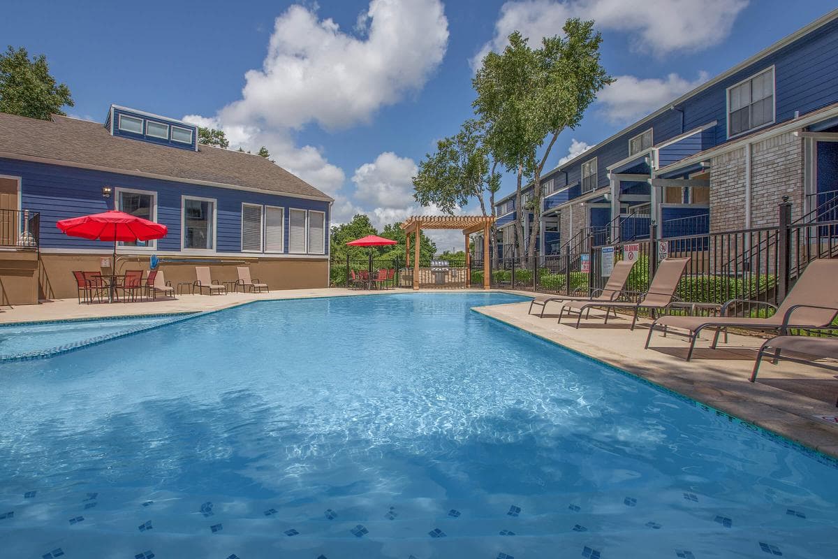 Shor On Clear Lake pool photo