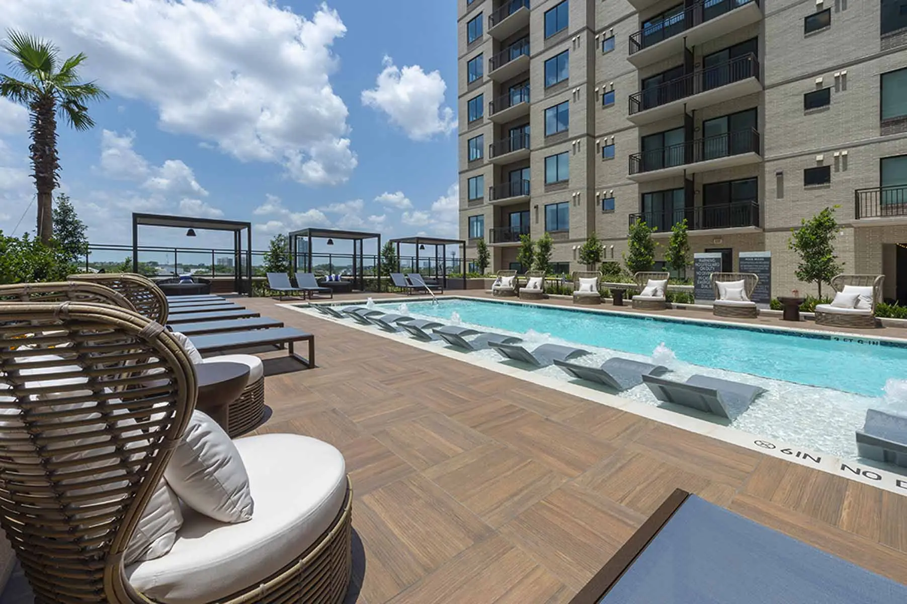 Pearl Rosemont photo 3