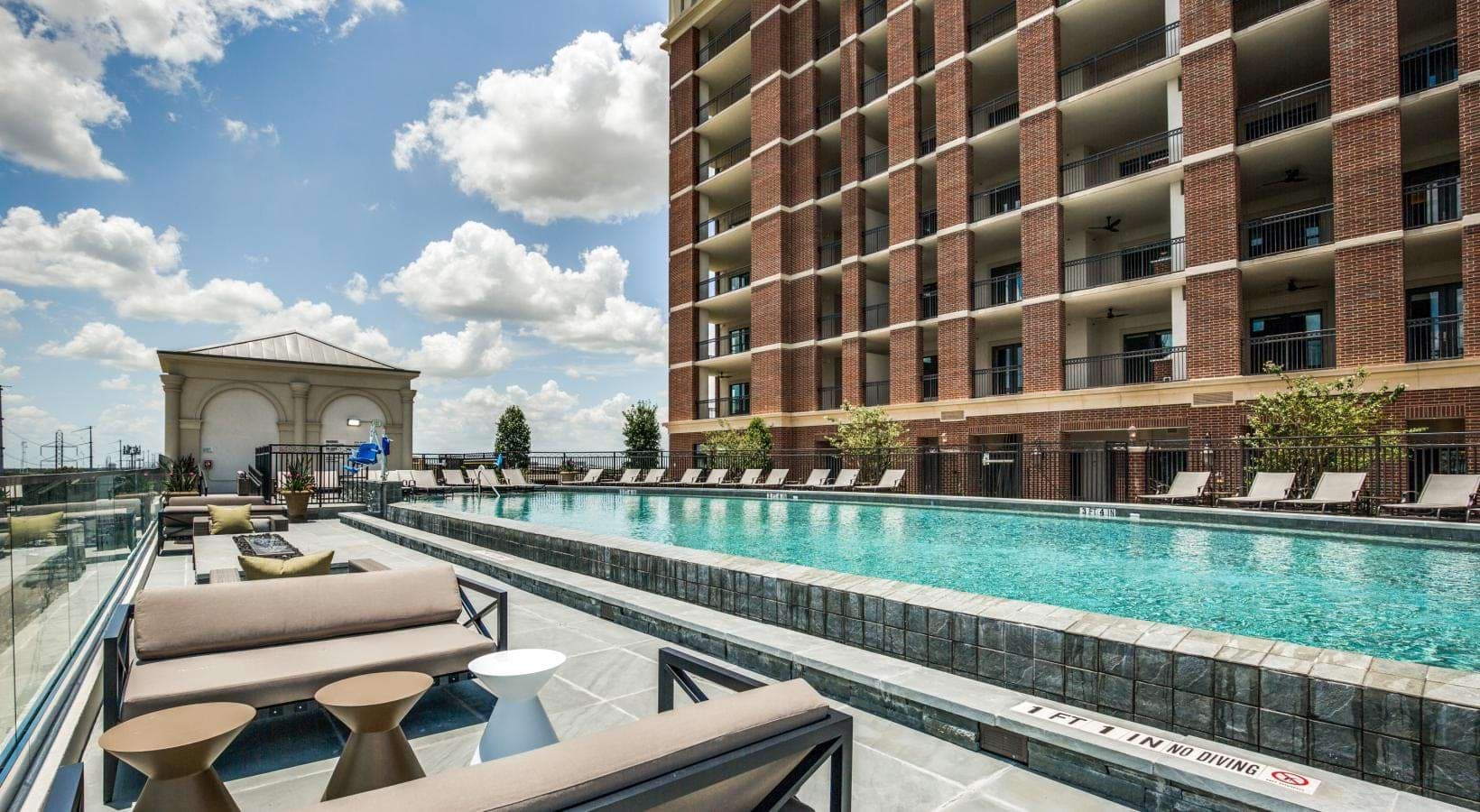 The Ivy pool photo
