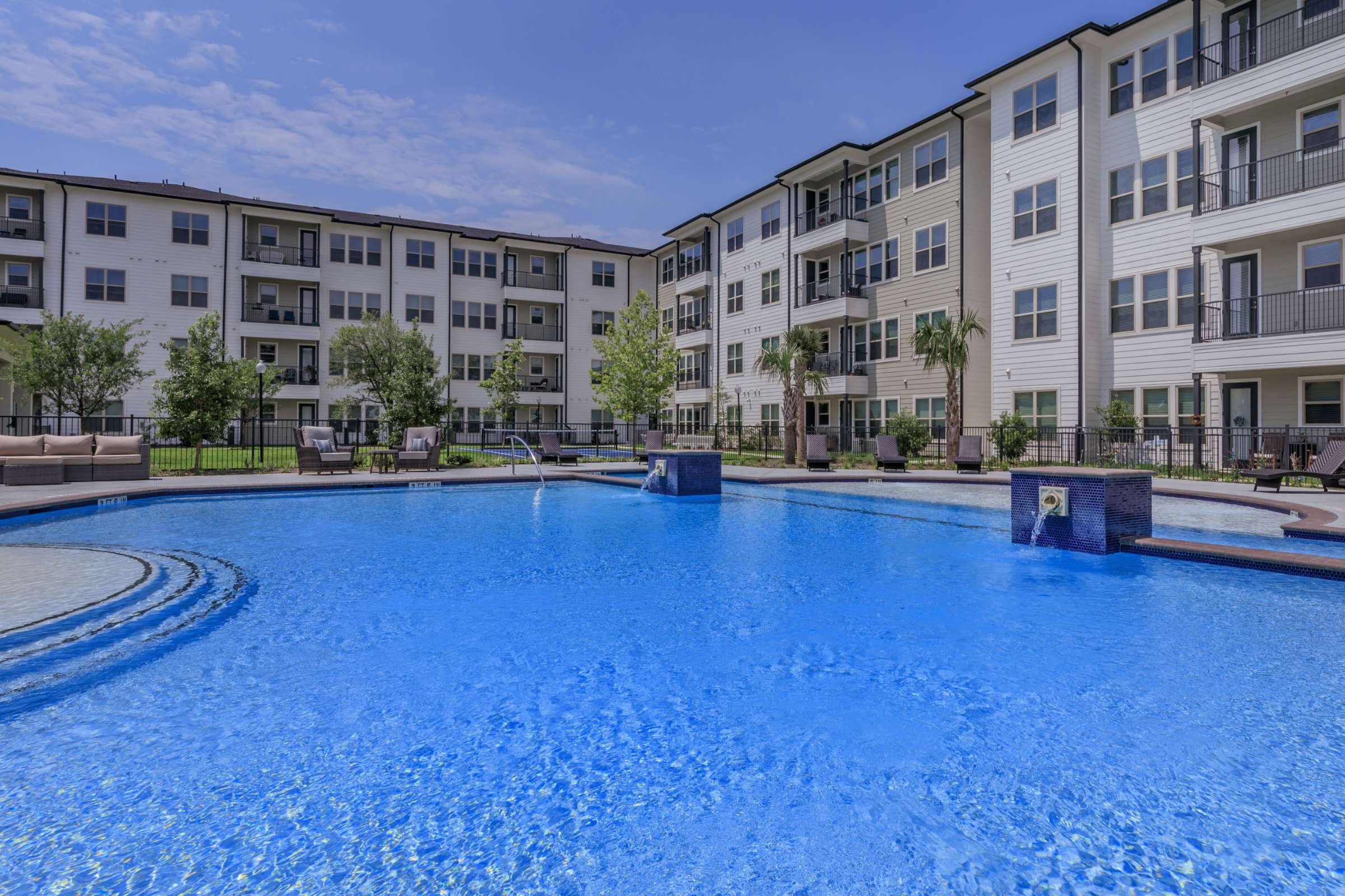 Ivy Point Richmond photo 3